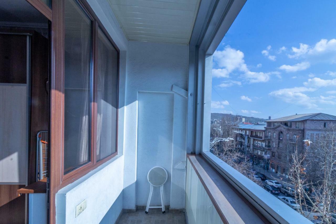 Stay Inn Apartments On 33 Sayat-Nova Avenue Ереван Экстерьер фото